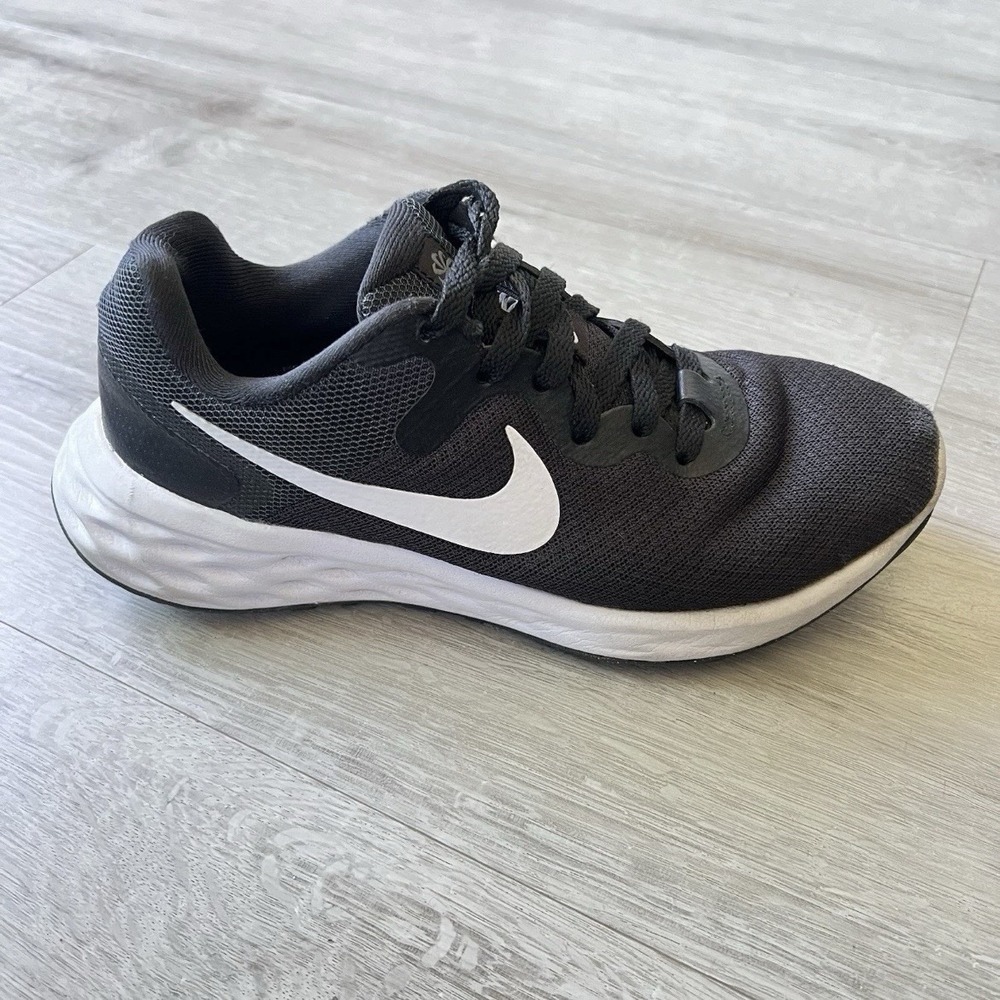 Nike Womens Revolution 6 Black White Running Shoes Sneakers Size 6.5 Athletic